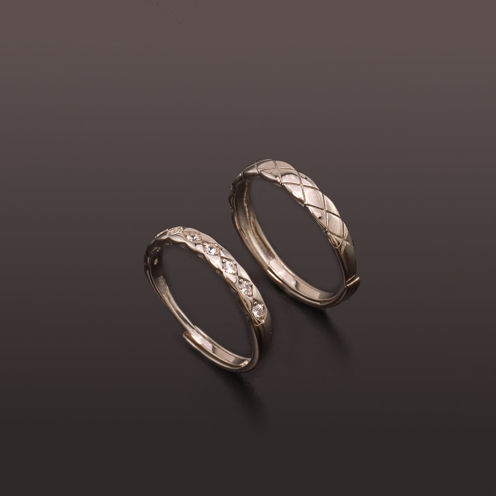 Diamond Pattern Couple Rings