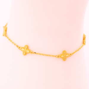 Crushed-Ice Flower Bracelet