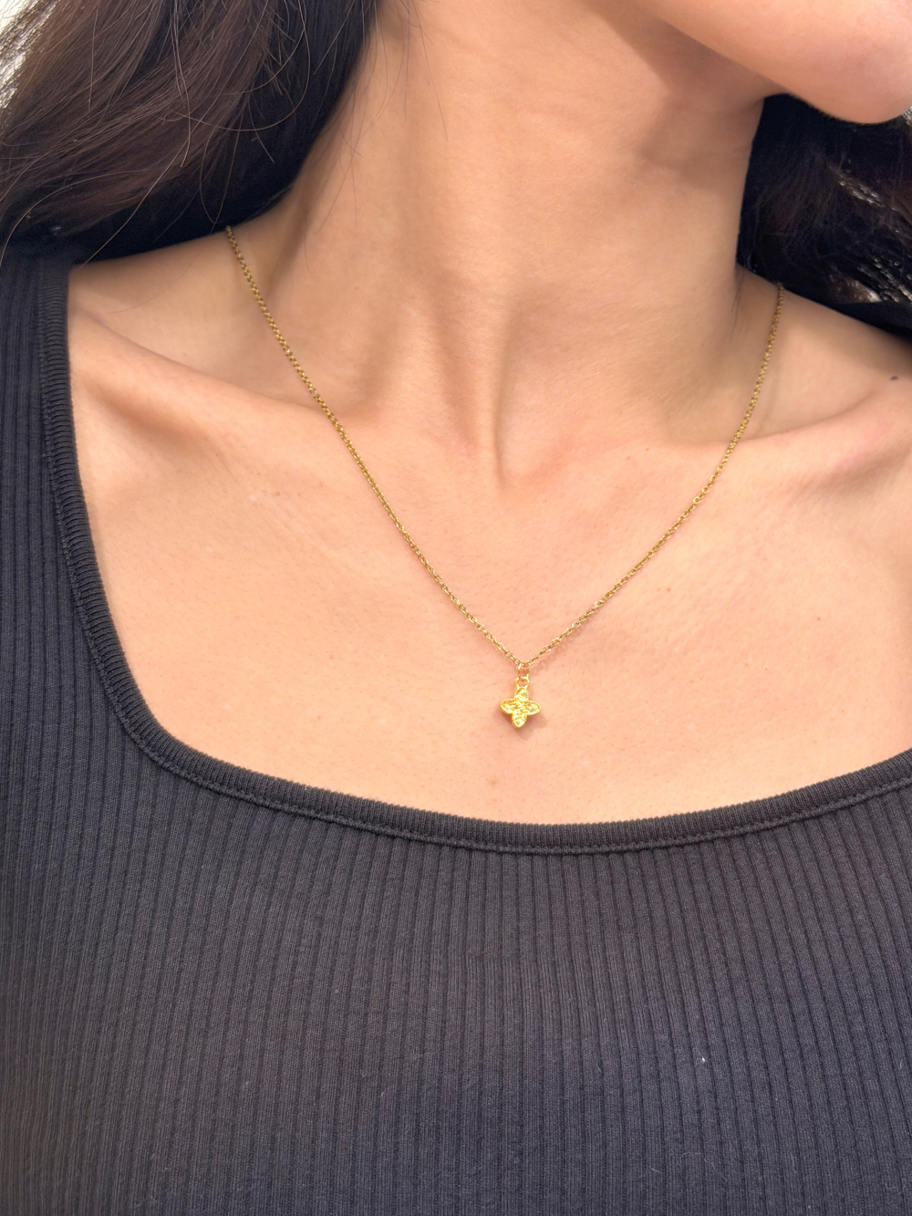 花影|碎冰小花墜 — 純金9999 (worn photo)