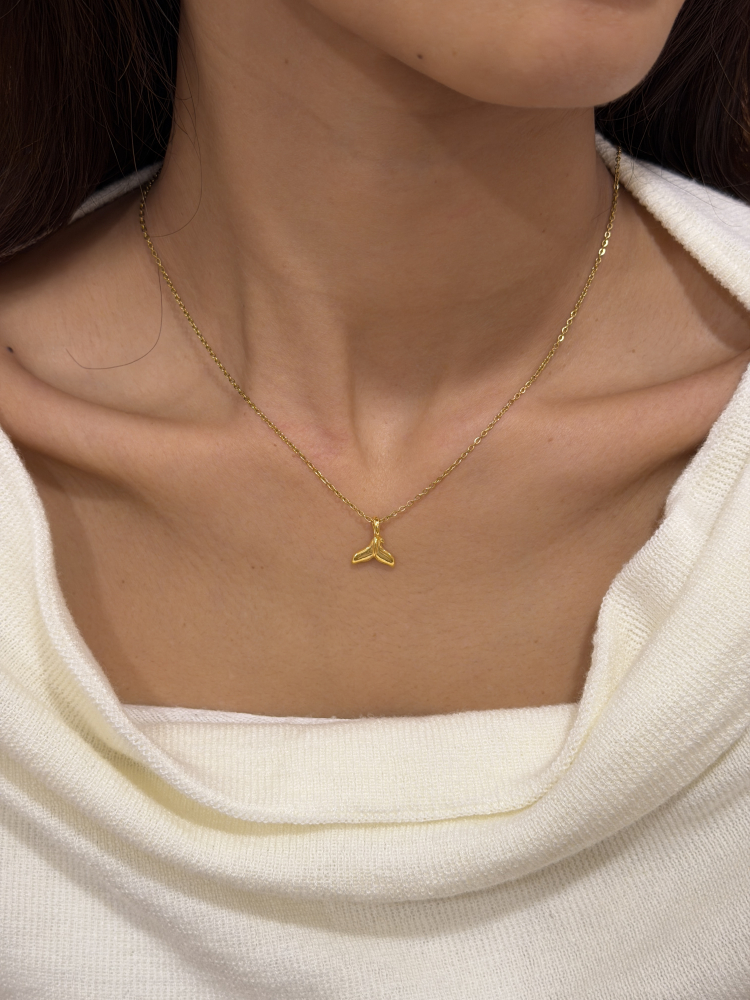 人魚公主|魚尾墜 — 純金9999 (worn photo)