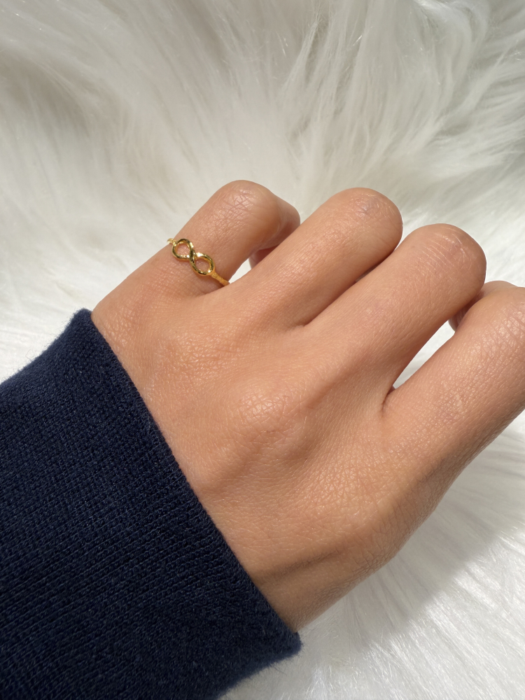 永恆|無限尾戒 — 純金9999 (worn photo)