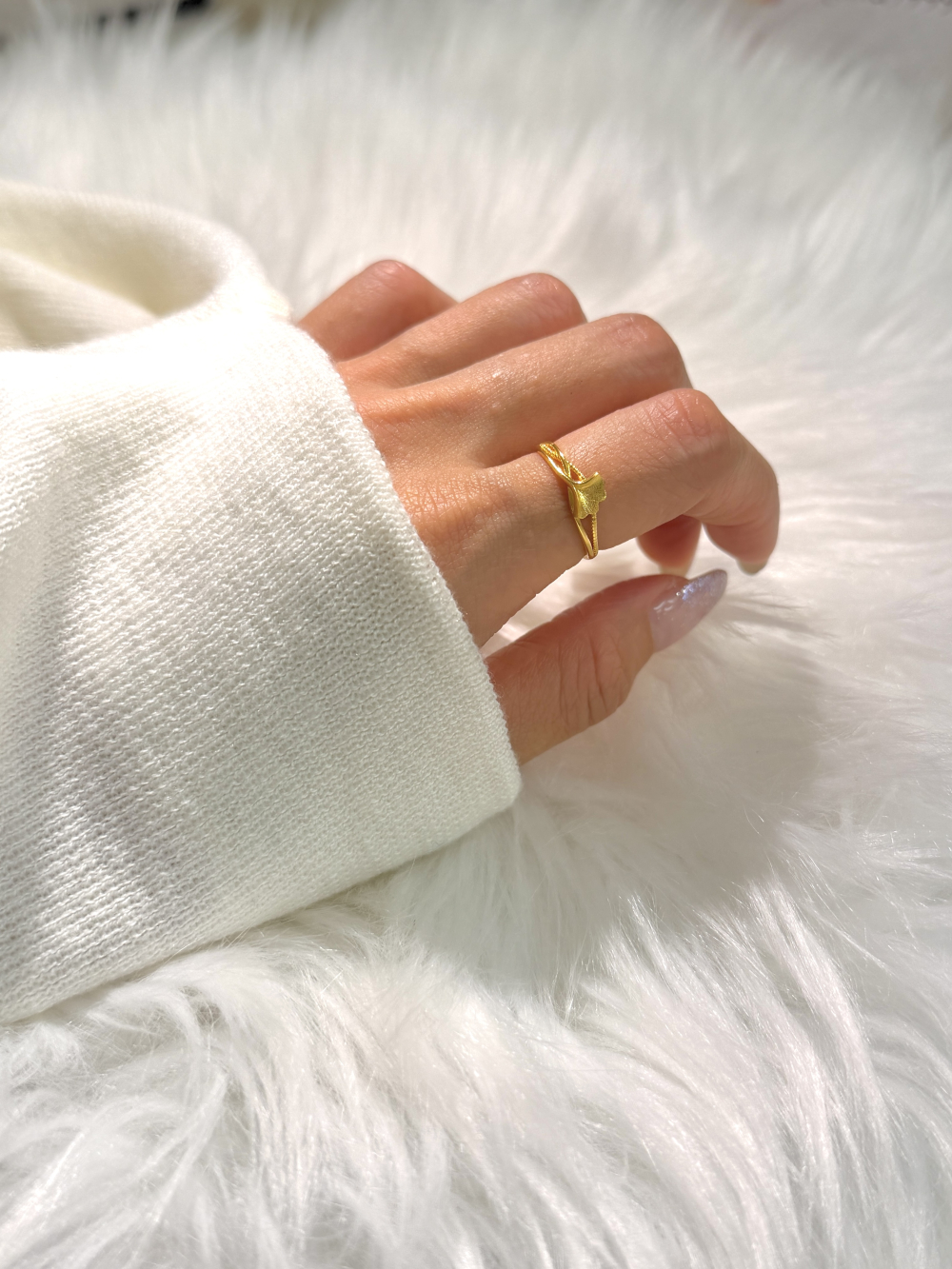 日系永恆|5G銀杏戒 — 純金9999 (worn photo)