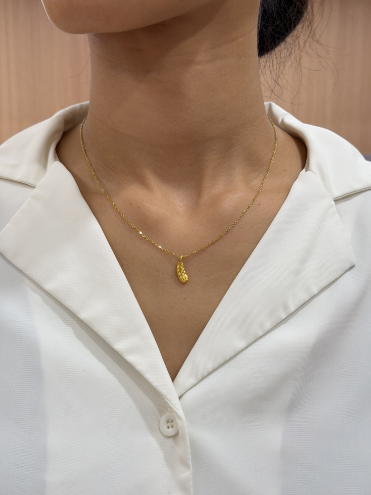 真摯情誼|羽毛墜 (worn photo)