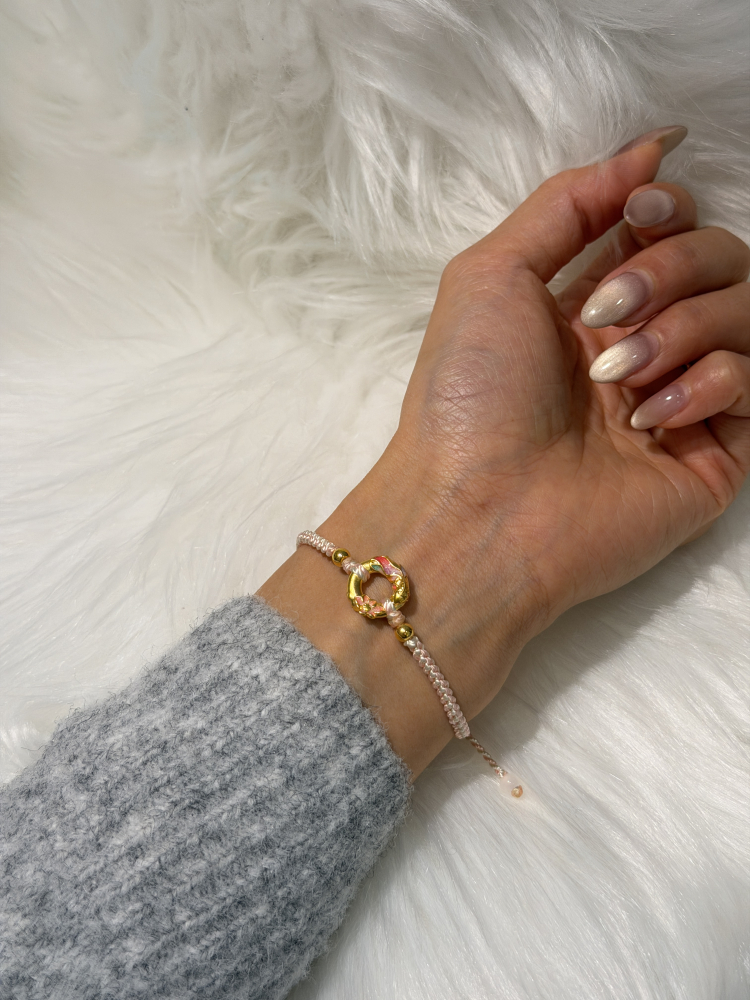 美好寓意|錦鯉平安扣 — 純金9999 (worn photo)